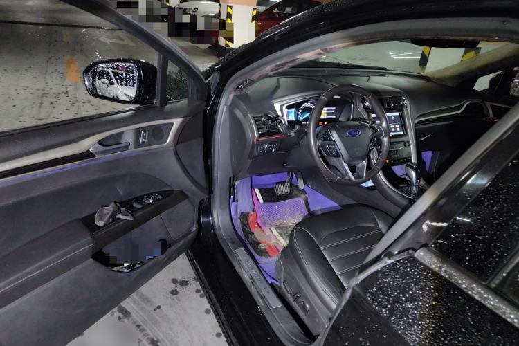 Used Ford Mondeo 2013 2.0L GTDi 200 Luxury Model
