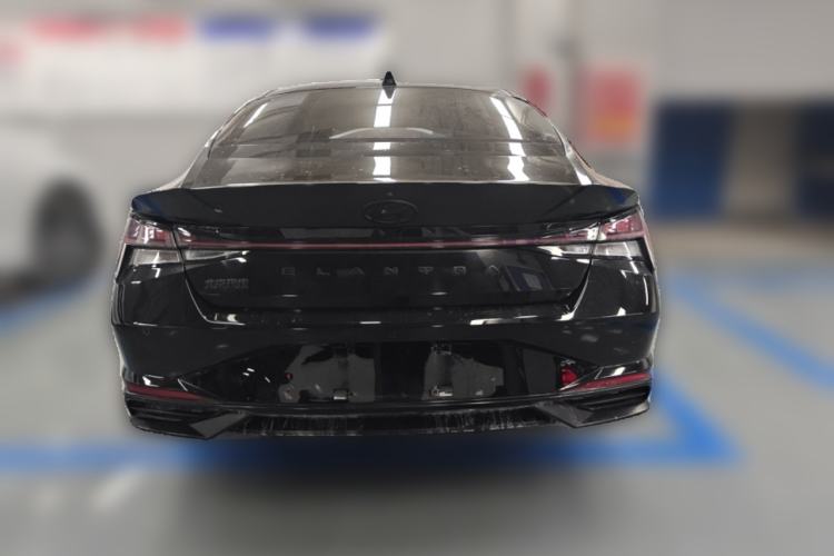 Used Hyundai Elantra 2022 1.5L CVT LUX Black Knight Limited Edition
