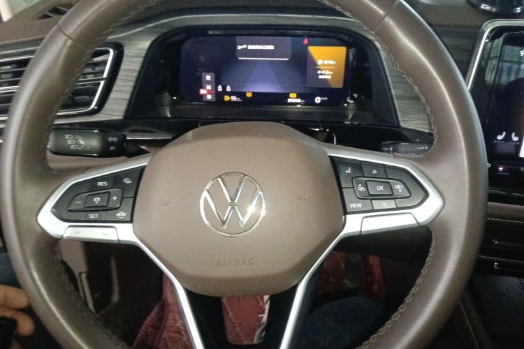 Used Volkswagen Viloran 2024 330TSI Luxury Edition