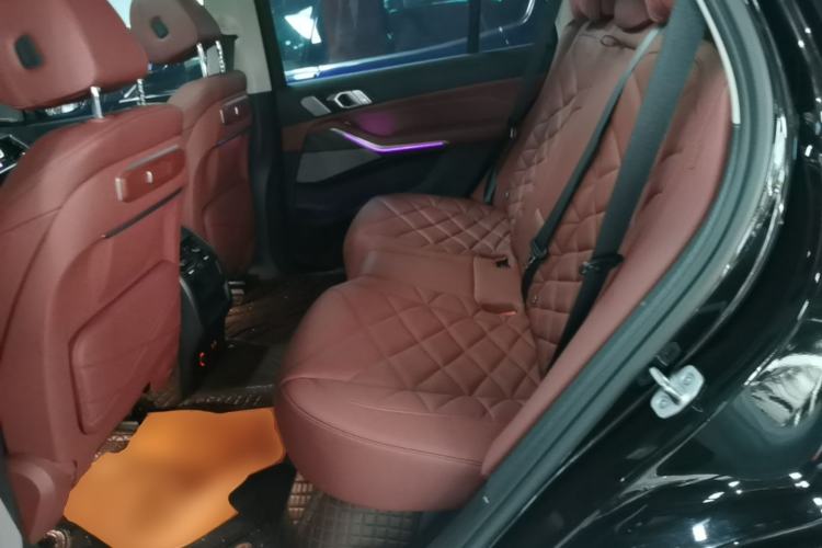 Used BMW X5 2023 xDrive 30Li Luxury M Sport Night Edition Package Left Rear Seat