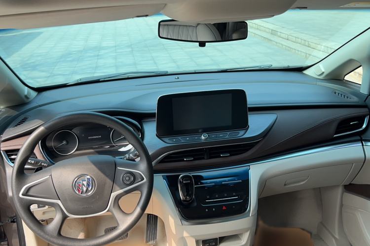 Used Buick GL8 2023 Land Executive Class Comfort Model