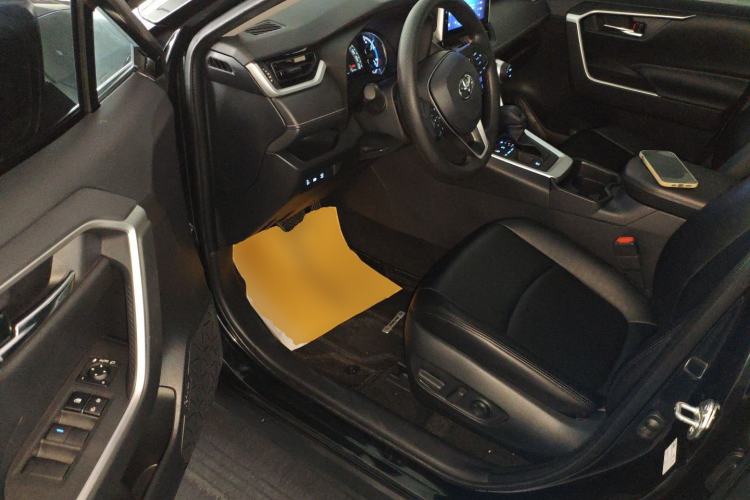 Used Toyota RAV4 2022 Dual-Engine 2.5L E-CVT Two-Wheel Drive Elite Edition
