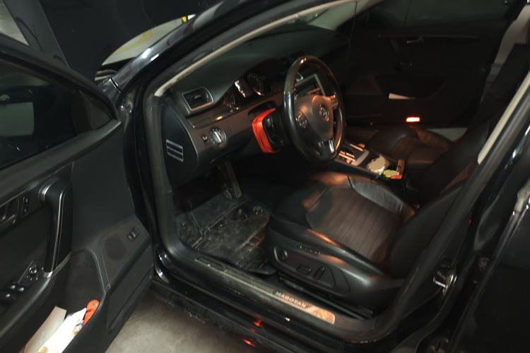 Used Volkswagen Magotan 2013 1.8TSI Prestige Model Driver Seat