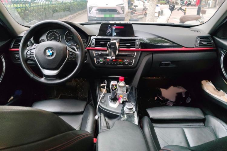 Used BMW 3 Series 2015 320i Luxury Edition Sports Design Package Interior 2