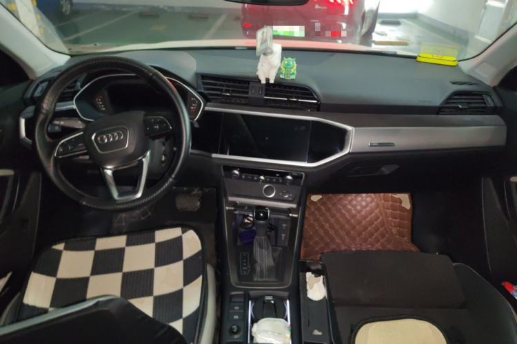 Used Audi Q3 2020 35 TFSI Ambition Dynamic Edition Center Console