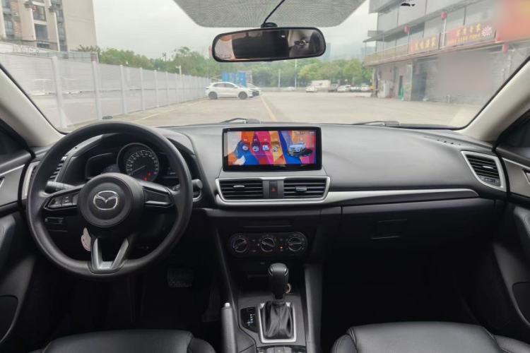 Used Mazda 3 Axela 2017 Sedan 1.5L Automatic Comfort Model China VI Standard Interior 3