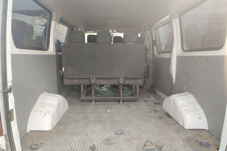 Used SAIC MAXUS Xintu V80 2019 2.5T Classic Edition 6-Speed Manual – Aoyuntong Short Wheelbase Mid-Height Design 5/6 Seats