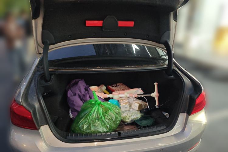 Used BMW 5 Series 2017 528Li xDrive Leading Model Trunk