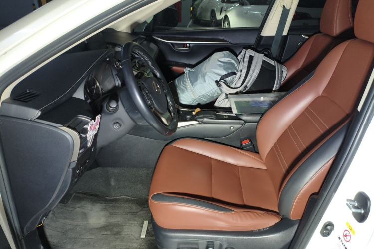 Used Lexus NX 2015 300h All-Wheel-Drive Fēngzhì Edition