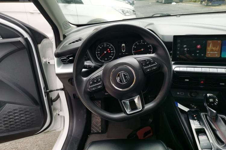 Used MG 5 2022 180 DVVT CVT Youth Style Edition
