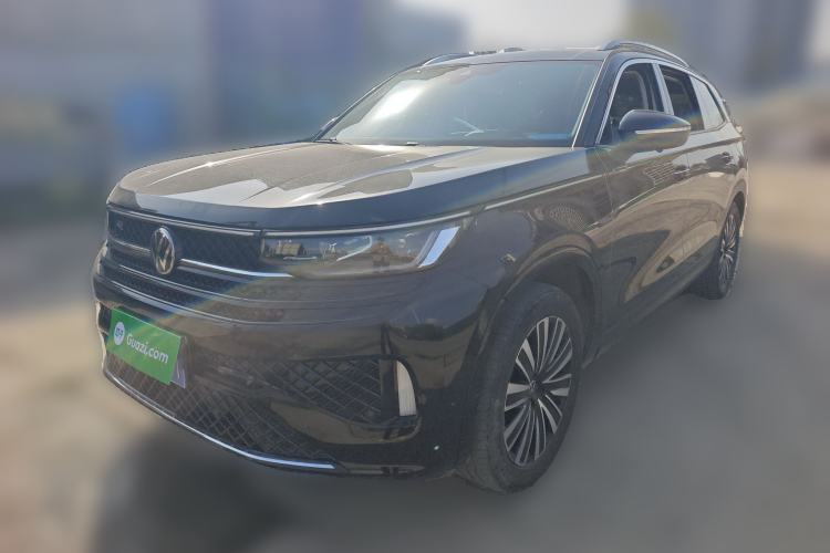 Used Volkswagen Tavendor 2023 330TSI Luxury Touring Edition