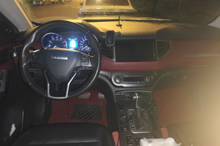 Used Haval H6 Coupe 2018 Red-Label 1.5T Automatic Two-Wheel Drive Luxury Model Center Console