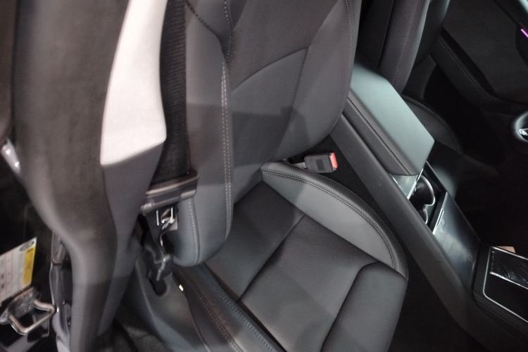 Used Tesla Model Y 2025 Rear-Wheel-Drive Version