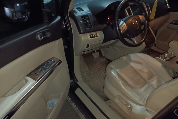 Used Mazda 8 2013 2.5L Ultimate Edition
