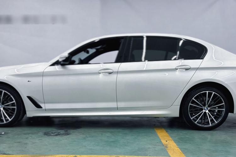 Used BMW 5 Series 2019 Facelifted 530Li Leading Edition M Sport Package
