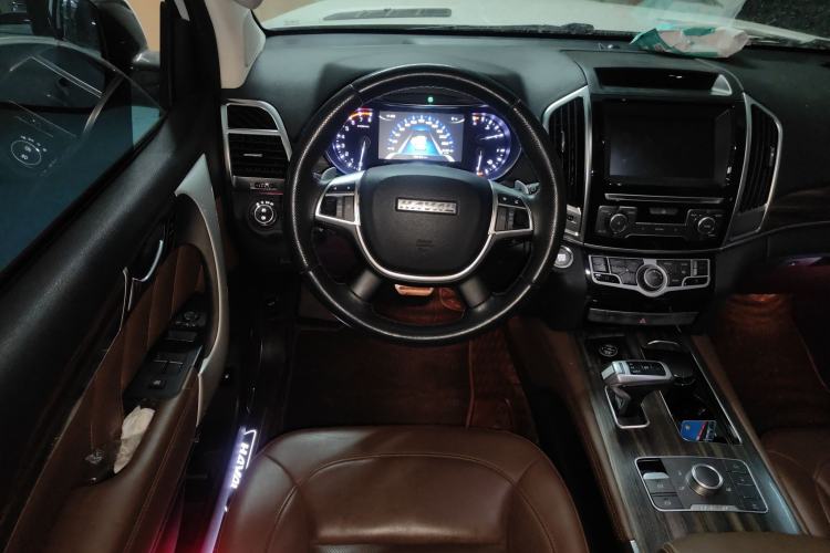 Used Haval H9 2017 2.0T Gasoline 4x4 Luxury 7-Seater
