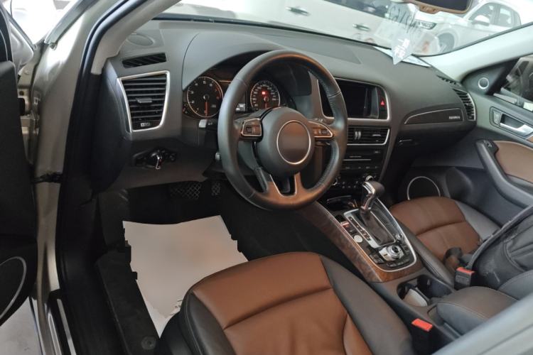 Used Audi Q5 2017 40 TFSI Comfort Model