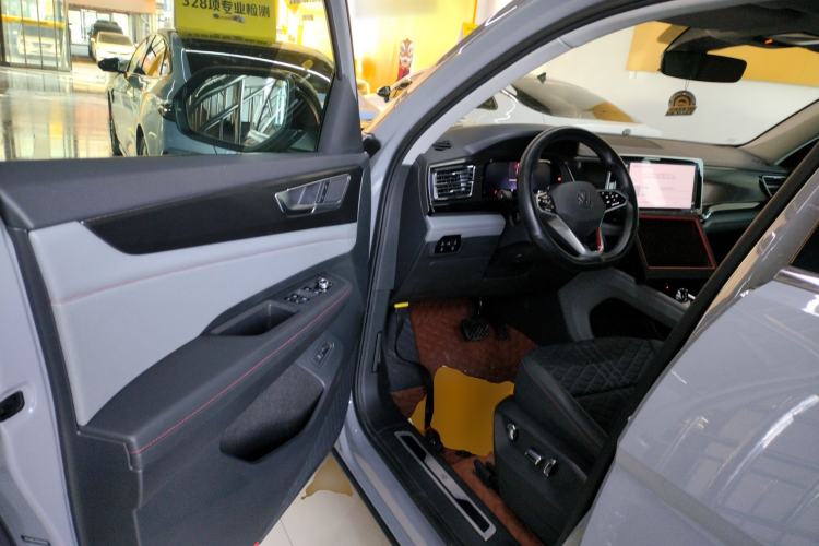 Used Volkswagen Teramont X 2023 Revised Version 330TSI Two-Wheel-Drive Luxury Edition
