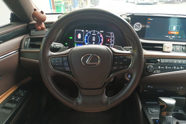 Used Lexus ES 2018 300h Premier Edition China V Standard Steering Wheel