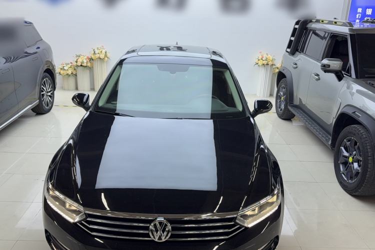 Used Volkswagen Magotan 2019 330TSI DSG Luxury Version China VI Standard Exterior 4