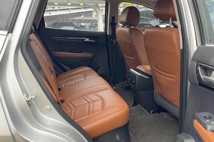 Used Dongfeng Fengdu MX5 2016 2.0L Automatic Flagship Edition
