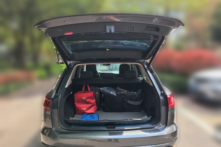 Used Volkswagen Touareg 2020 3.0 TSI Luxury Edition China VI Trunk