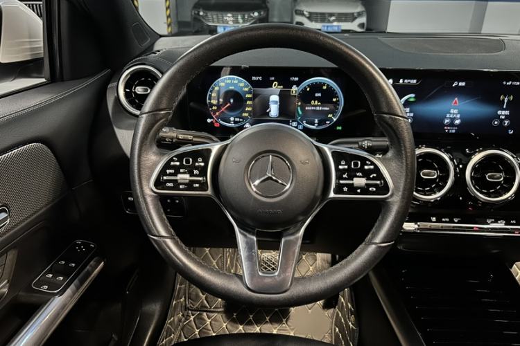 Used Mercedes-Benz GLA 2023 GLA 200 Steering Wheel