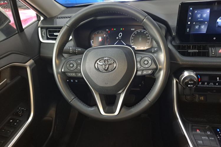 Used Toyota Wildlander 2023 2.0L CVT Four-Wheel Drive Luxury PLUS Edition
