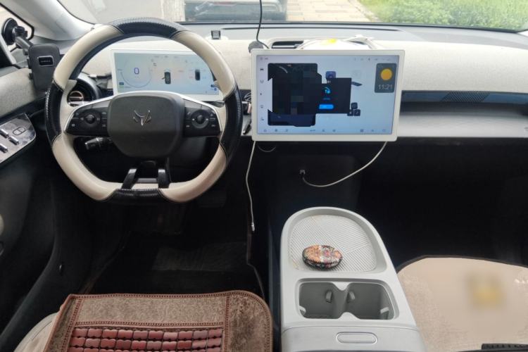 Used ARCFOX Kaola 2023 Family Edition Pro Center Console