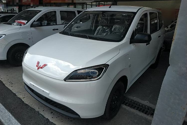 Used Wuling Hongguang New Energy 2024 All-Electric Model 300KM Practical Version