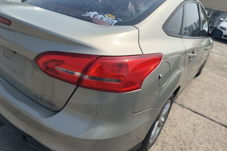 Used Ford Focus 2015 Sedan 1.6L Automatic Comfort Model
