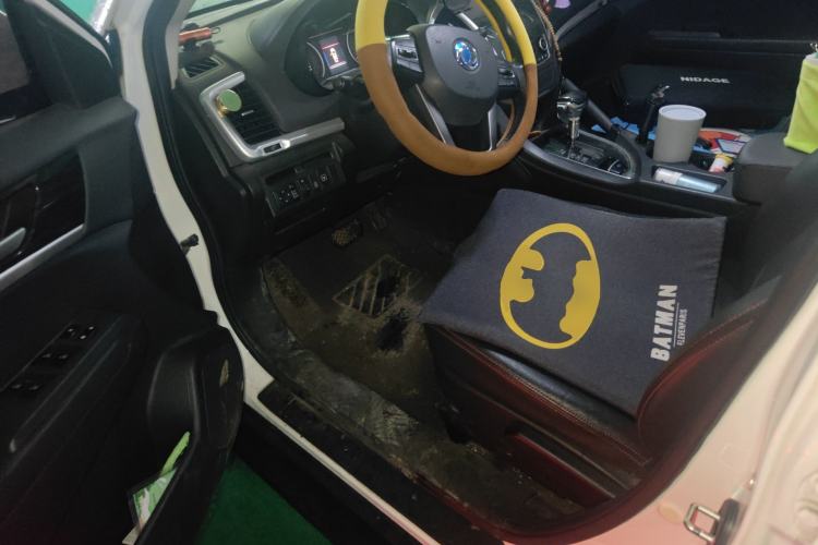 Used Dongfeng Aeolus AX7 2016 2.0L Automatic Zhiyi Trim