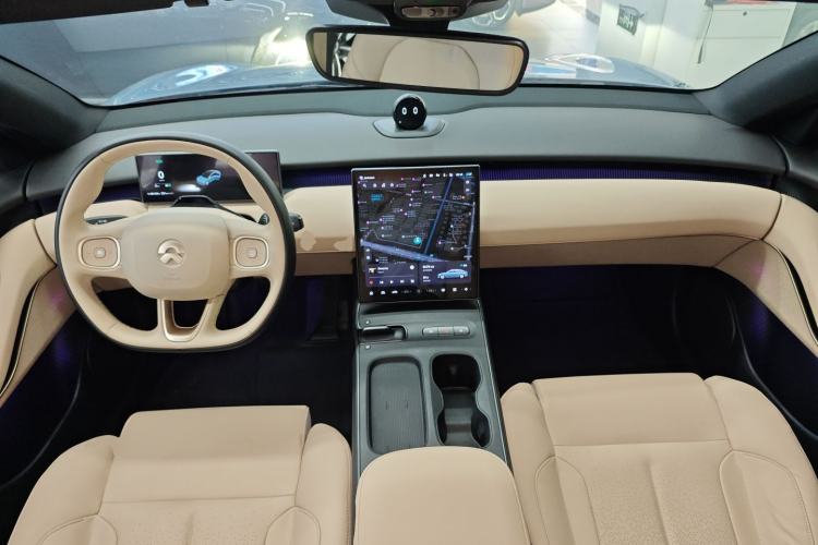 Used Nio ET5 2022 75 kWh Center Console