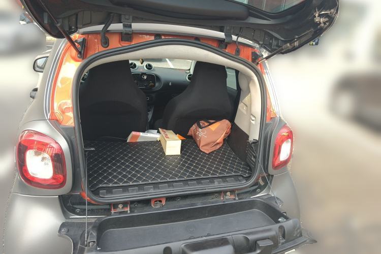 Used smart fortwo 2015 1.0L 52 kW hardtop Dynamic version
