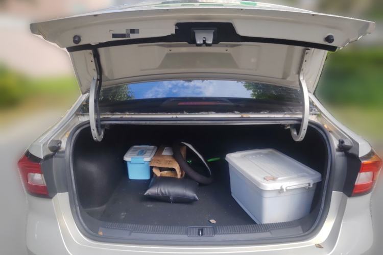 Used Roewe i5 2020 1.5L Automatic 4G Connected Leading Intelligent Driving Edition