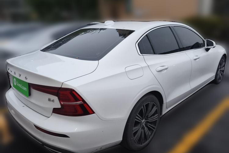 Used Volvo S60 2022 B4 Zhiyuan Luxury Edition Rear Right 45 Deg