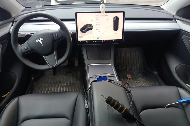 Used Tesla Model Y 2024 Rear-Wheel-Drive Version Center Console