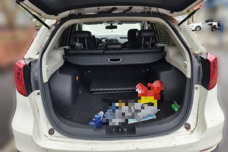 Used GAC Trumpchi GS5 Super 2015 2.0L Automatic Two-Wheel Drive Elite Edition Trunk