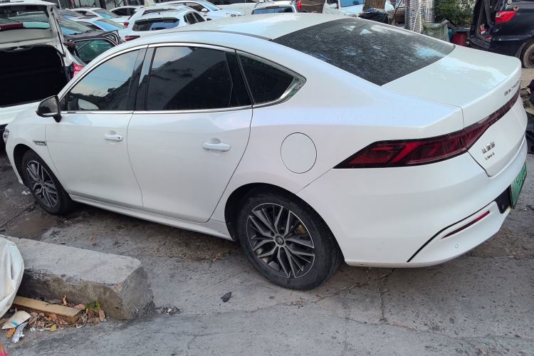 Used BYD Qin PLUS 2021 DM-i 120KM Flagship Model
