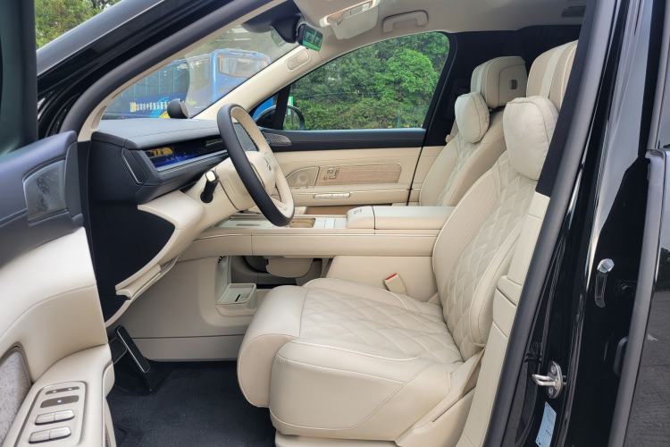 Used Nio ES8 2026 Model 6-seat Executive Signature Edition Left Front Seat