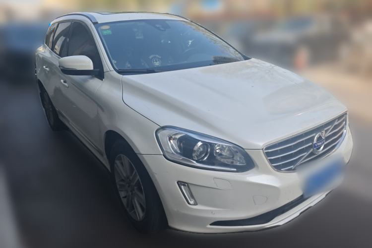 Used Volvo XC60 2015 T5 Smart Upgrade Model Front Right 45 Deg
