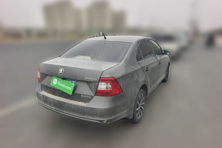 Used Skoda Rapid 2015 1.4L Manual Enjoyment Model
