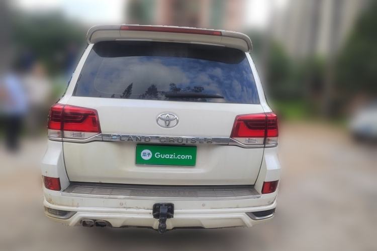 Used Toyota Land Cruiser 
