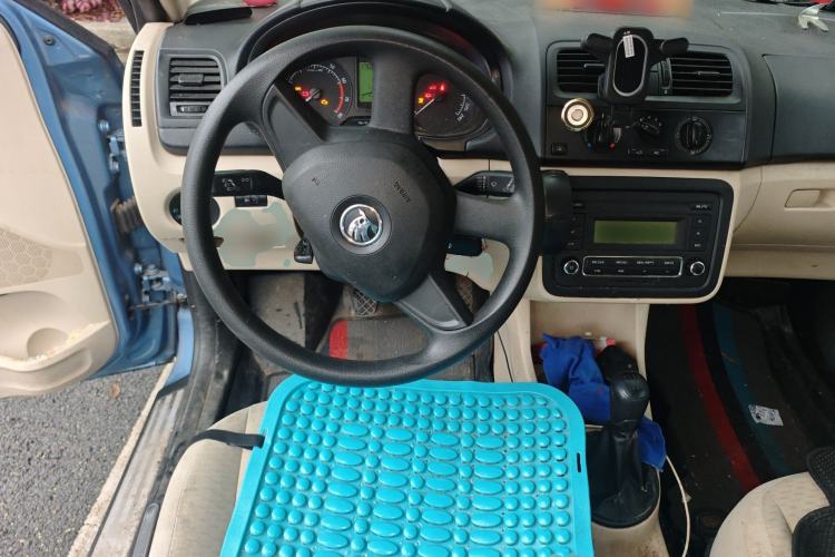 Used Skoda Fabia 2014 1.4L Manual Crystal Edition
