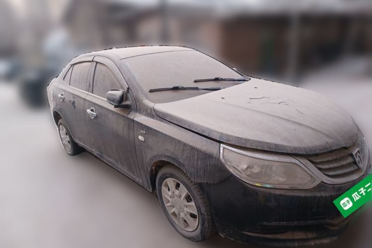 Used Baojun 630 2013 1.5L manual standard version
