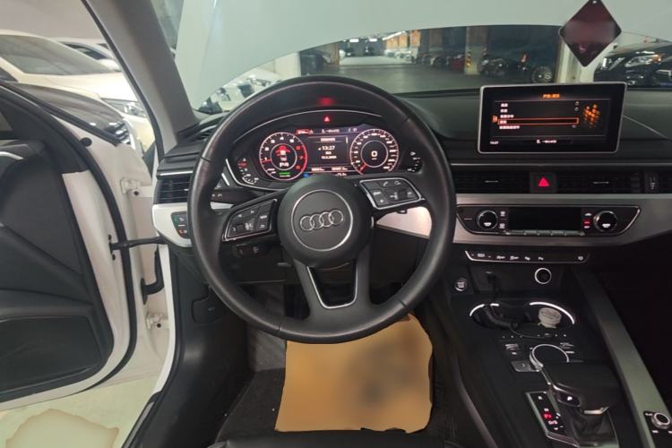 Used Audi A4L 2019 40 TFSI Fashion Edition China VI Emission Standard
