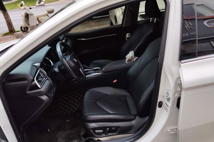 Used Toyota Camry 2023 2.0G Luxury Edition Left Front Seat