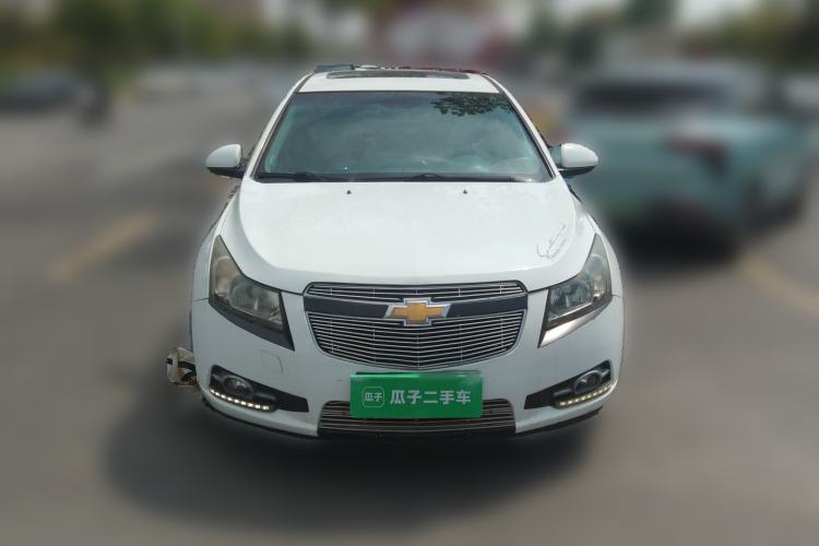 Used Chevrolet Cruze 2013 1.6L SE MT Front