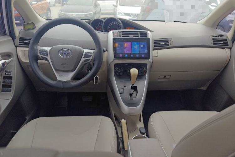 Used Toyota Verso 2014 Starlight 180E CVT Elite Multi-Function Edition