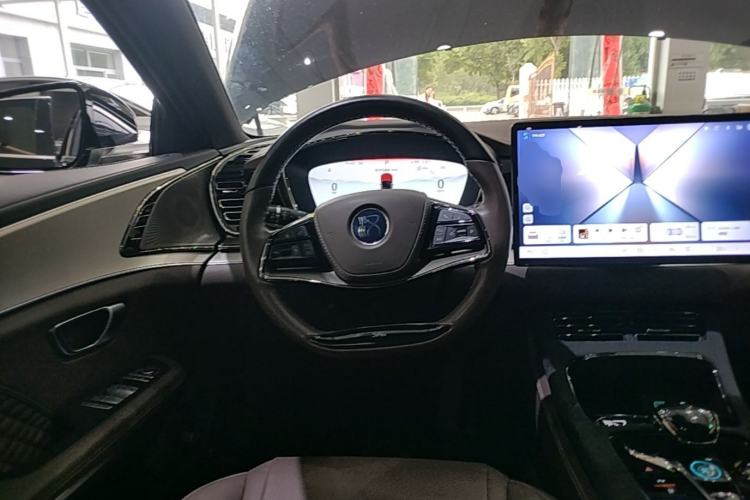 Used BYD Han 2024 EV Glory Edition 506KM Front-Wheel-Drive Premium Model